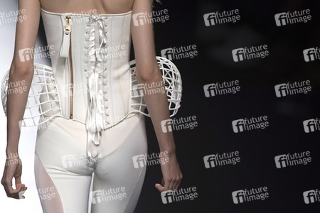 Maya Hansen Fashion Show auf der Mercedes-Benz Fashion Week Madrid SS17