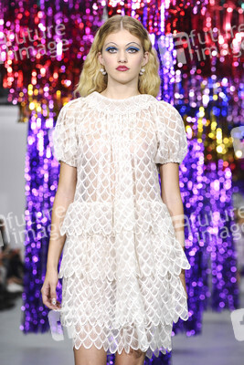 Ryan Lo Fashion Show auf der London Fashion Week SS17