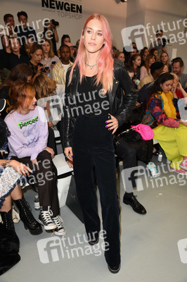 Ashley Williams Fashion Show auf der London Fashion Week SS17