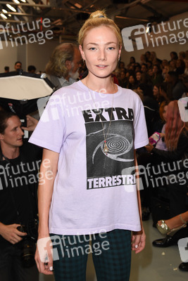Ashley Williams Fashion Show auf der London Fashion Week SS17