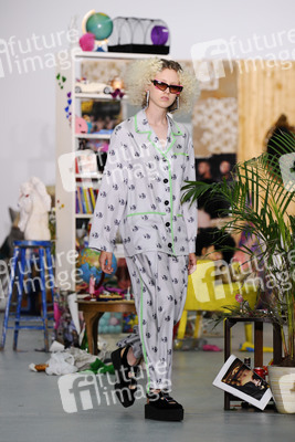 Ashley Williams Fashion Show auf der London Fashion Week SS17
