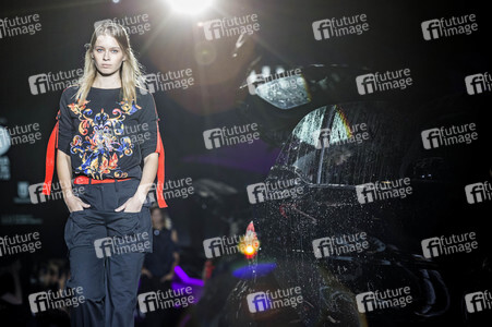 Alvarno Fashion Show auf der Mercedes-Benz Fashion Week Madrid SS17