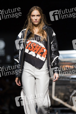 Maria ke Fisherman Fashion Show auf der Mercedes-Benz Fashion Week Madrid SS17