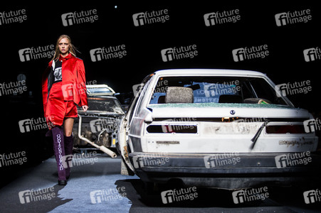 Maria ke Fisherman Fashion Show auf der Mercedes-Benz Fashion Week Madrid SS17
