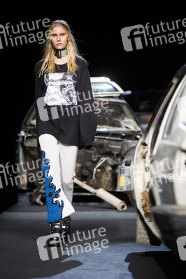Maria ke Fisherman Fashion Show auf der Mercedes-Benz Fashion Week Madrid SS17