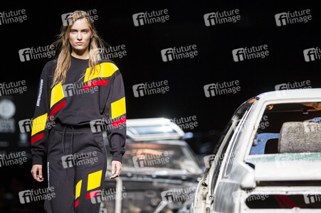 Maria ke Fisherman Fashion Show auf der Mercedes-Benz Fashion Week Madrid SS17