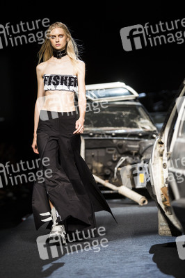 Maria ke Fisherman Fashion Show auf der Mercedes-Benz Fashion Week Madrid SS17