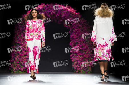 Juana Martin Fashion Show auf der Mercedes-Benz Fashion Week Madrid SS17