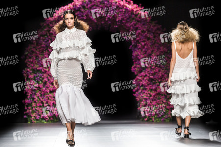Juana Martin Fashion Show auf der Mercedes-Benz Fashion Week Madrid SS17