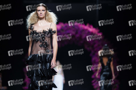 Juana Martin Fashion Show auf der Mercedes-Benz Fashion Week Madrid SS17