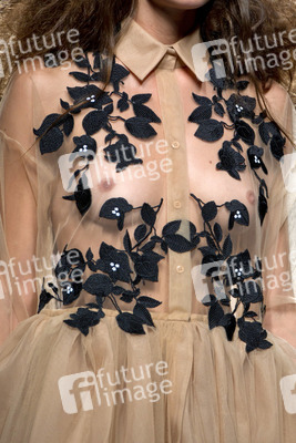 Juana Martin Fashion Show auf der Mercedes-Benz Fashion Week Madrid SS17