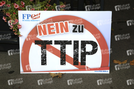 auch FPÖ demonstrierte gegen TTIP
