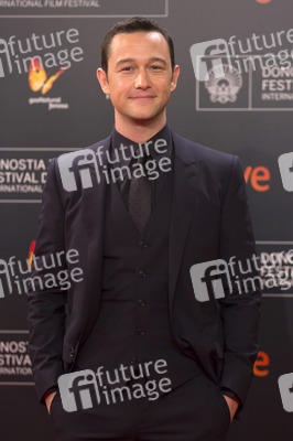 'Snowden' Premiere, San Sebastian Film Festival 2016
