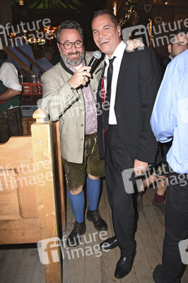 Kufflers Weinzelt auf dem Oktoberfest in München