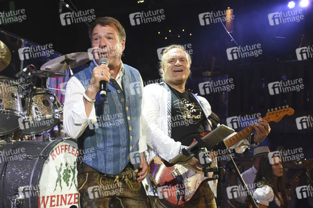 Kufflers Weinzelt auf dem Oktoberfest in München
