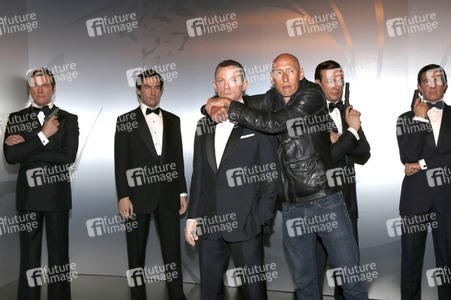 Enthüllung der James Bond Wachsfiguren bei Madame Tussauds Berlin