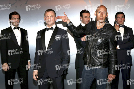Enthüllung der James Bond Wachsfiguren bei Madame Tussauds Berlin