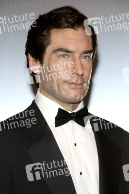 Enthüllung der James Bond Wachsfiguren bei Madame Tussauds Berlin