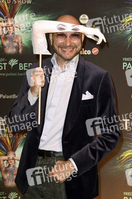 Weltpremiere von 'The One Grand Show' in Berlin