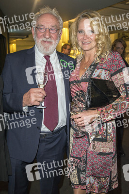 Weltpremiere von 'The One Grand Show' in Berlin