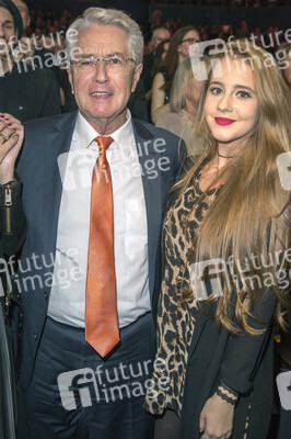 Weltpremiere von 'The One Grand Show' in Berlin