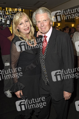 Weltpremiere von 'The One Grand Show' in Berlin