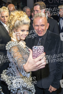 Weltpremiere von 'The One Grand Show' in Berlin