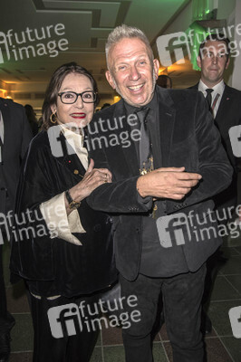 Weltpremiere von 'The One Grand Show' in Berlin