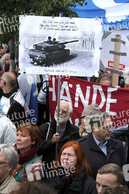 'Die Waffen nieder!' Demo in Berlin