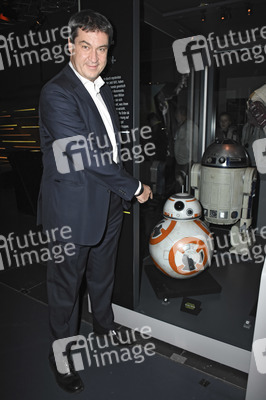 Markus Söder besucht 'Star Wars Identities' in München