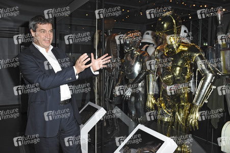 Markus Söder besucht 'Star Wars Identities' in München