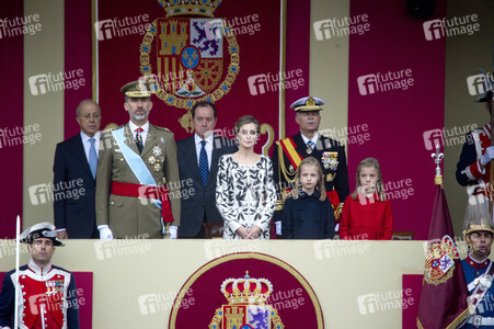 Militäparade zum Nationalfeiertag in Madrid