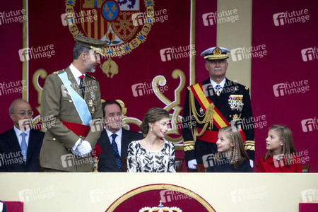 Militäparade zum Nationalfeiertag in Madrid