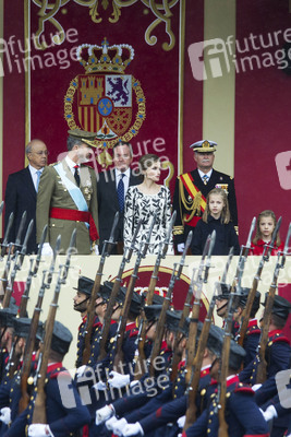 Militäparade zum Nationalfeiertag in Madrid