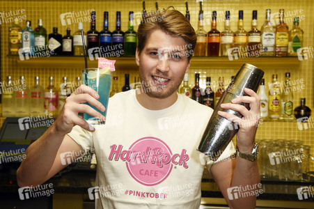 Pinktober Aktion im Hard Rock Cafe Berlin
