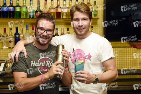 Pinktober Aktion im Hard Rock Cafe Berlin