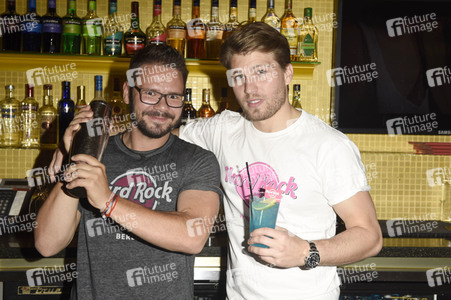 Pinktober Aktion im Hard Rock Cafe Berlin