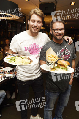 Pinktober Aktion im Hard Rock Cafe Berlin