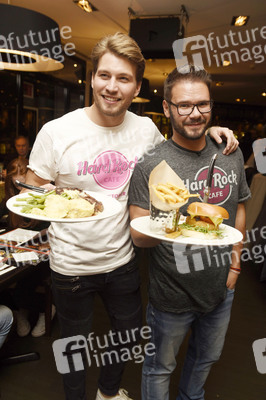 Pinktober Aktion im Hard Rock Cafe Berlin