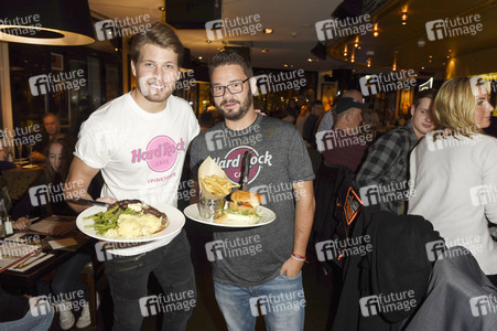 Pinktober Aktion im Hard Rock Cafe Berlin