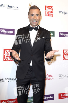 Goldene Bild der Frau 2016 in Hamburg