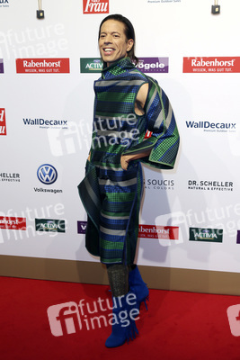 Goldene Bild der Frau 2016 in Hamburg