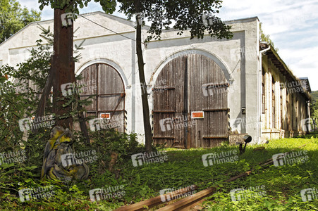DOOR ART: Lokschuppen Tore / Locomotive Shed Gates Bodypainting