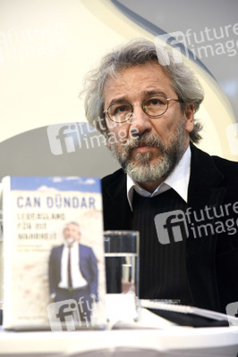 Can Dündar auf der Frankfurter Buchmesse 2016