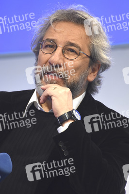 Can Dündar auf der Frankfurter Buchmesse 2016