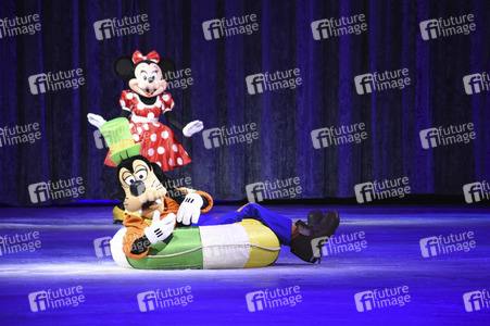 Premiere 'Disney On Ice - 100 Jahre voller Zauber' in München