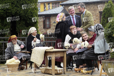 Felipe und Letizia besuchen die Region Los Oscos
