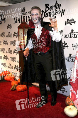 Halloween Party by Natascha Ochsenknecht in Berlin