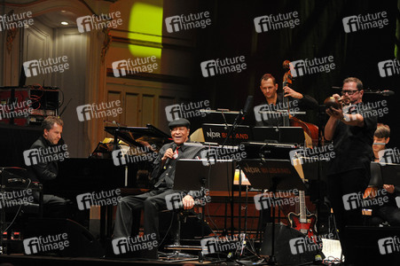 Konzert von Al Jarreau und der NDR Bigband in Hamburg