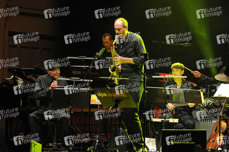 Konzert von Al Jarreau und der NDR Bigband in Hamburg